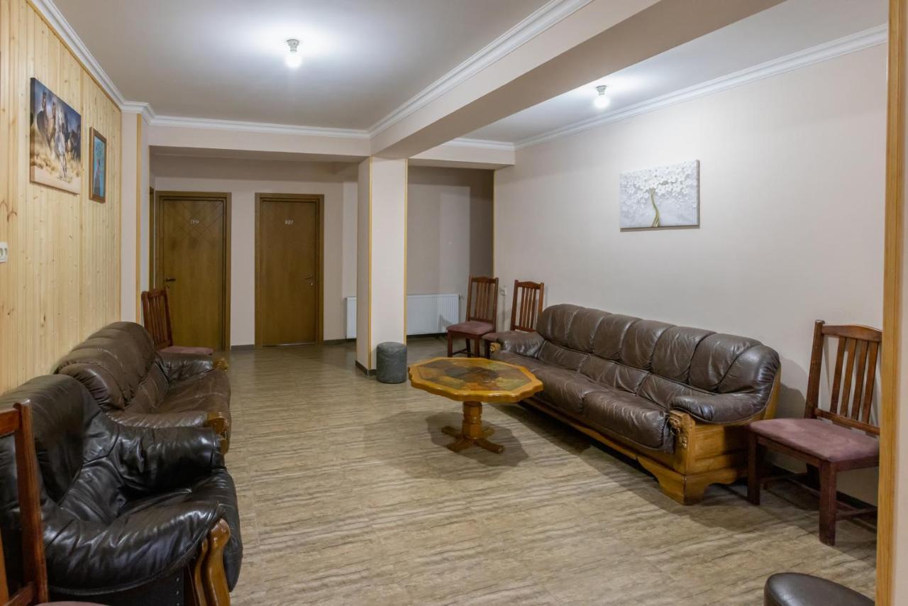 Gp Rooms Kazbegi Esterno foto