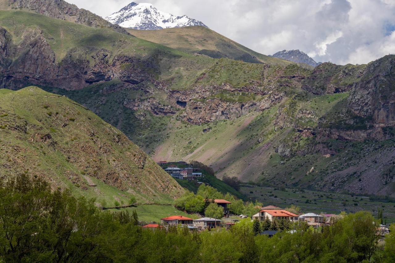 Gp Rooms Kazbegi Esterno foto